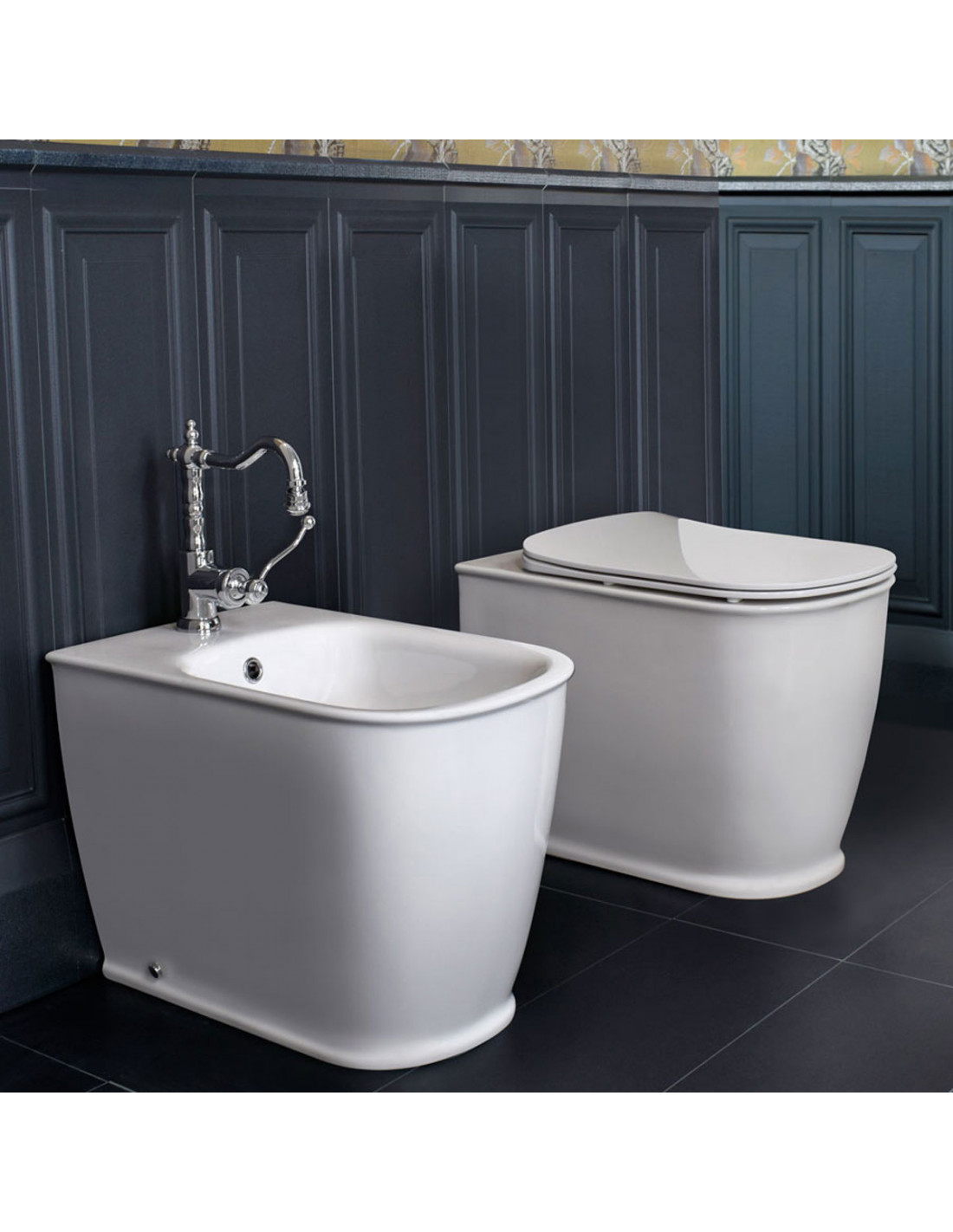 EPOCA-Sanitari-bagno-filomuro-terra-vaso-sedile-rallentato-bidet-ceramica-design-classico