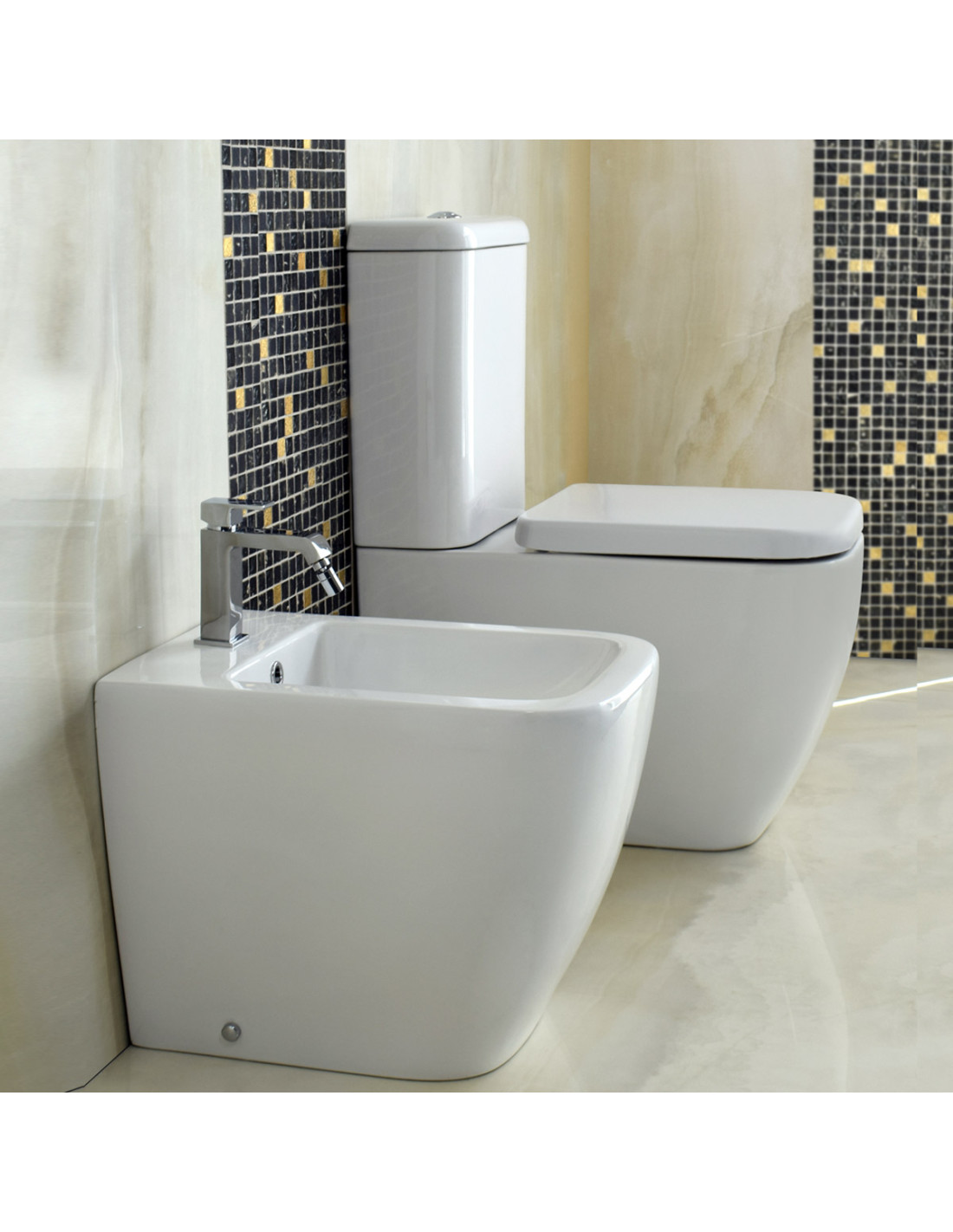 KLASS-Sanitari-terra-filomuro-vaso-monoblocco-bidet-sedile-soft-close-cassetta-ceramica-bianco-lucido