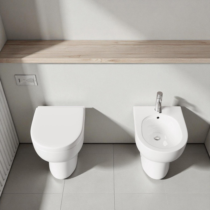 coppia-di-sanitari-filomuro-in-ceramica-rimless-con-copriwc-softclose-clary