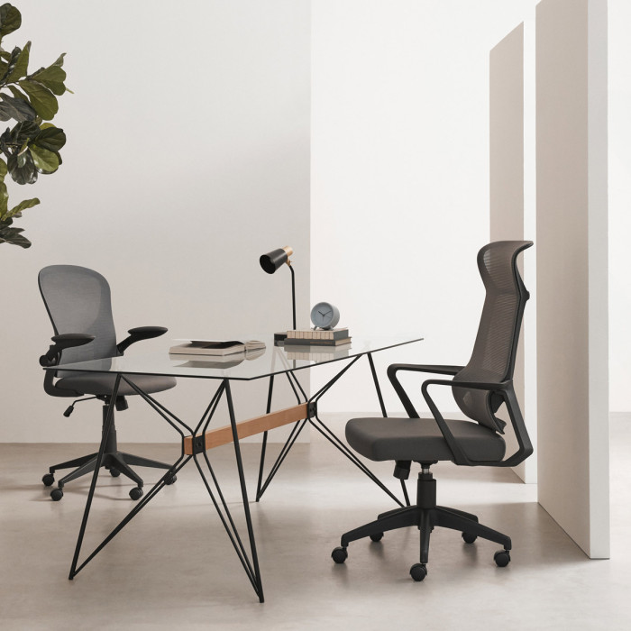 poltrona-ufficio-girevole-in-tessuto-nero-taho-braccioli-ribaltabili-supporto-lombare