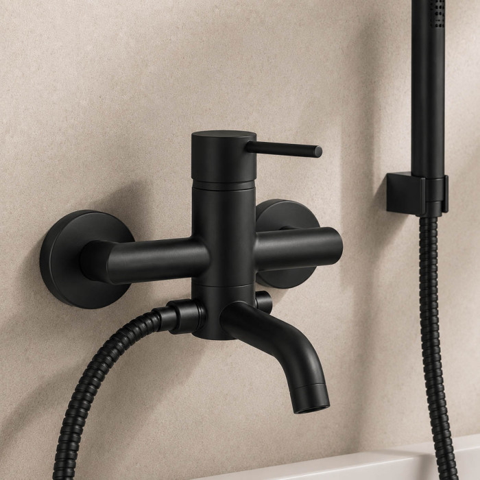 miscelatore-gruppo-vasca-essenza-nero-opaco-bagno-minimal