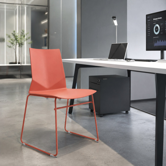 sedie resistenti in polipropilene con gambe in metallo in tinta, design moderno, sedia minimal, merak rosso corallo
