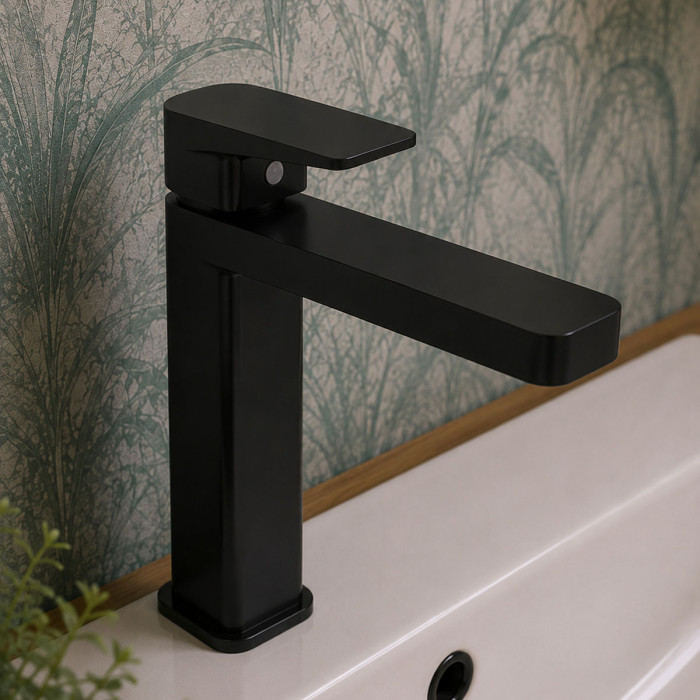 Miscelatore Lavabo con piletta di scarico click clack modello Plan nero