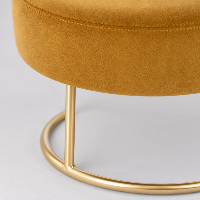 Pouf decorativo giallo e oro per camera da letto