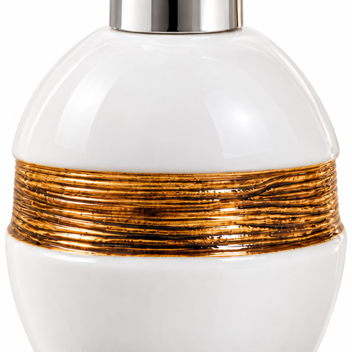 Dispenser MAYA bianco e bronzo ambientato in bagno
