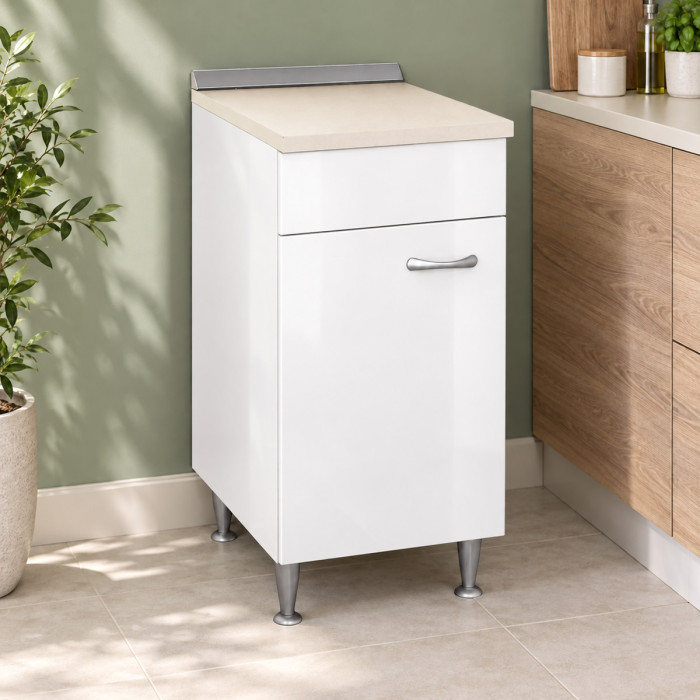Mobile BASIC bianco ambientato in una cucina moderna